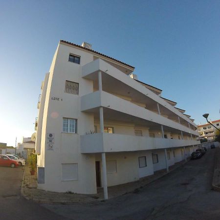 Apartamento A11 - 800M Da Praia อัลบูเฟรา ภายนอก รูปภาพ