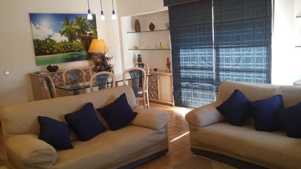 Apartamento A11 - 800M Da Praia อัลบูเฟรา ห้อง รูปภาพ